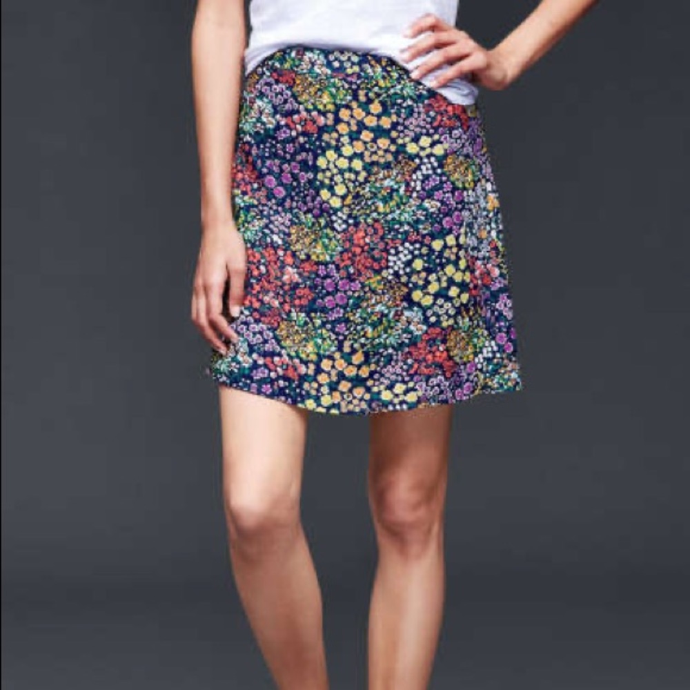 Gap Floral skirt